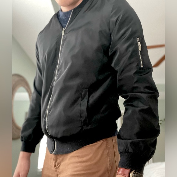 Men’s Classic Black Bomber Jacket - Picture 2 of 3